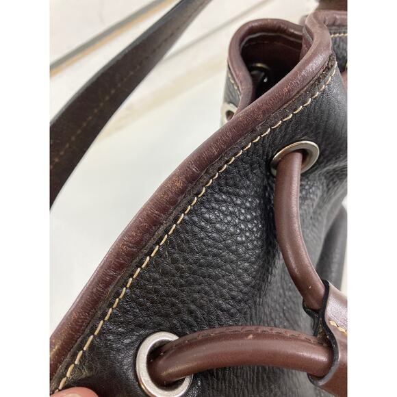 DOONEY & BOURKE LARGE BLACK LEATHER DRAWSTRING SHOULDER BAG - Picture 16 of 16